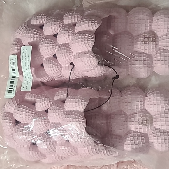 Pink Bubble Slides - Picture 7 of 8